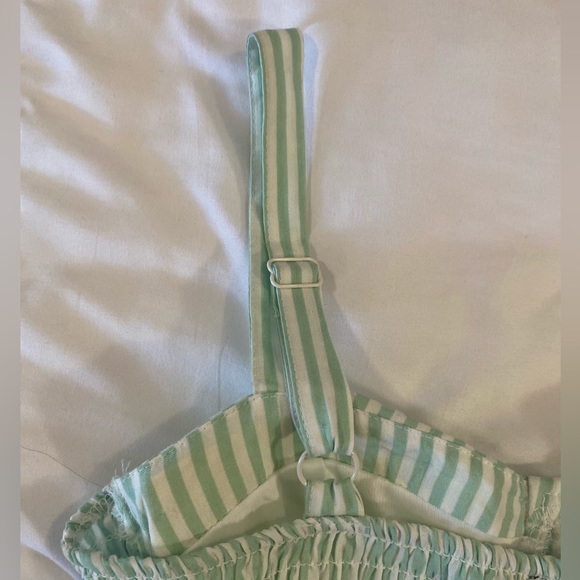 Green crop top - Picture 11 of 11